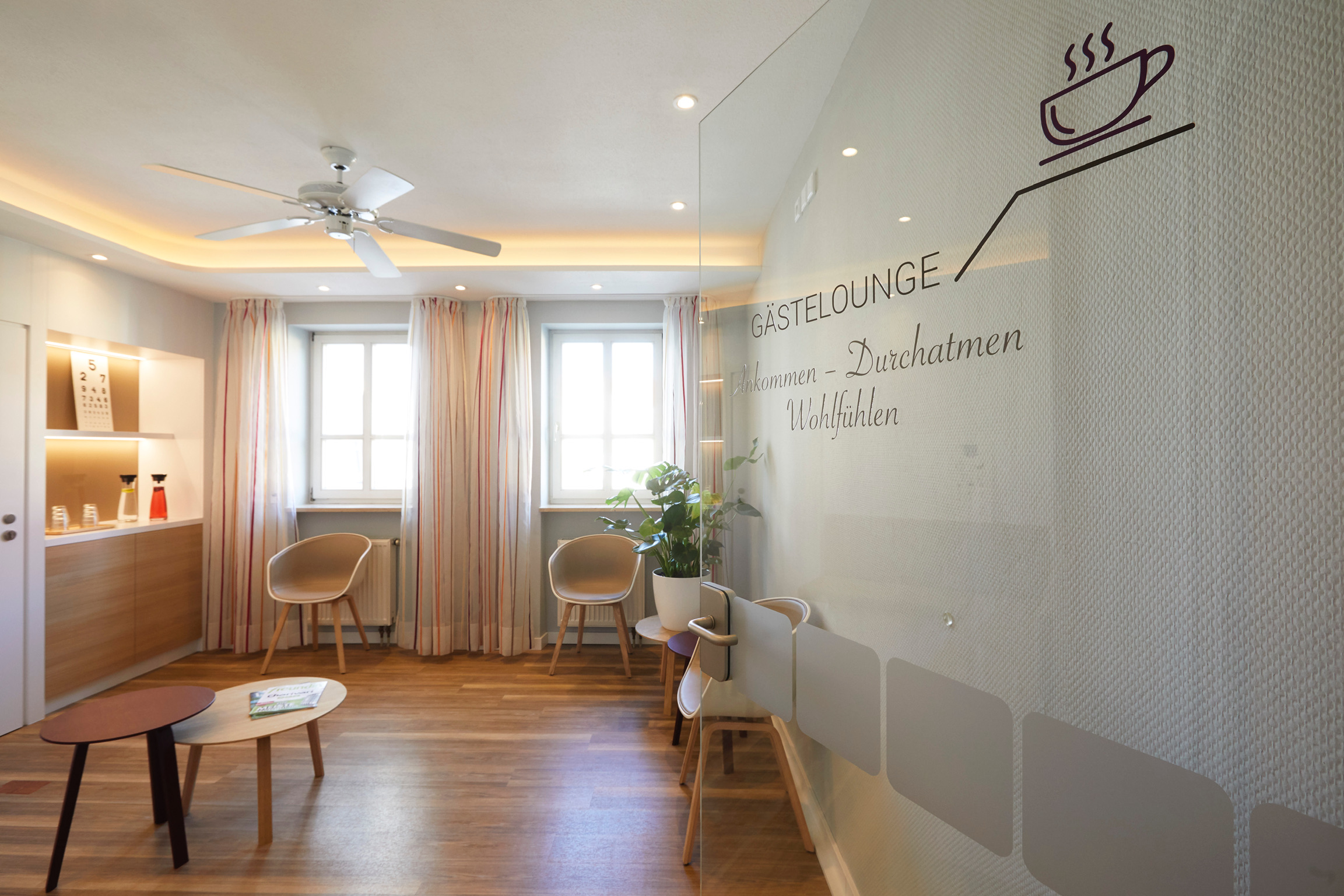 Gaestelounge_Augenarzt_Sulla