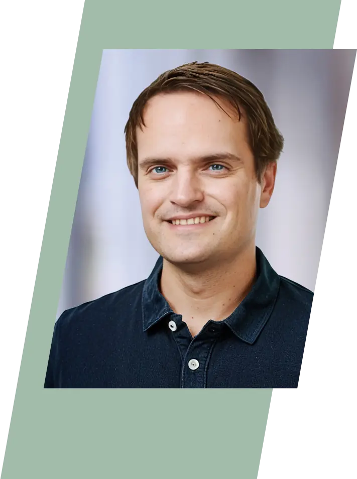 Dr. Christoph Sulla Dr. Christoph Sulla
